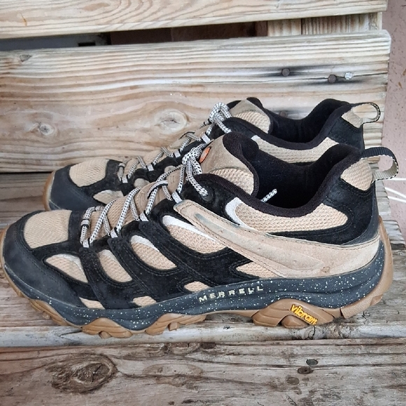Merrell Men's Black and Tan Athletic Shoes - Picture 3 of 11